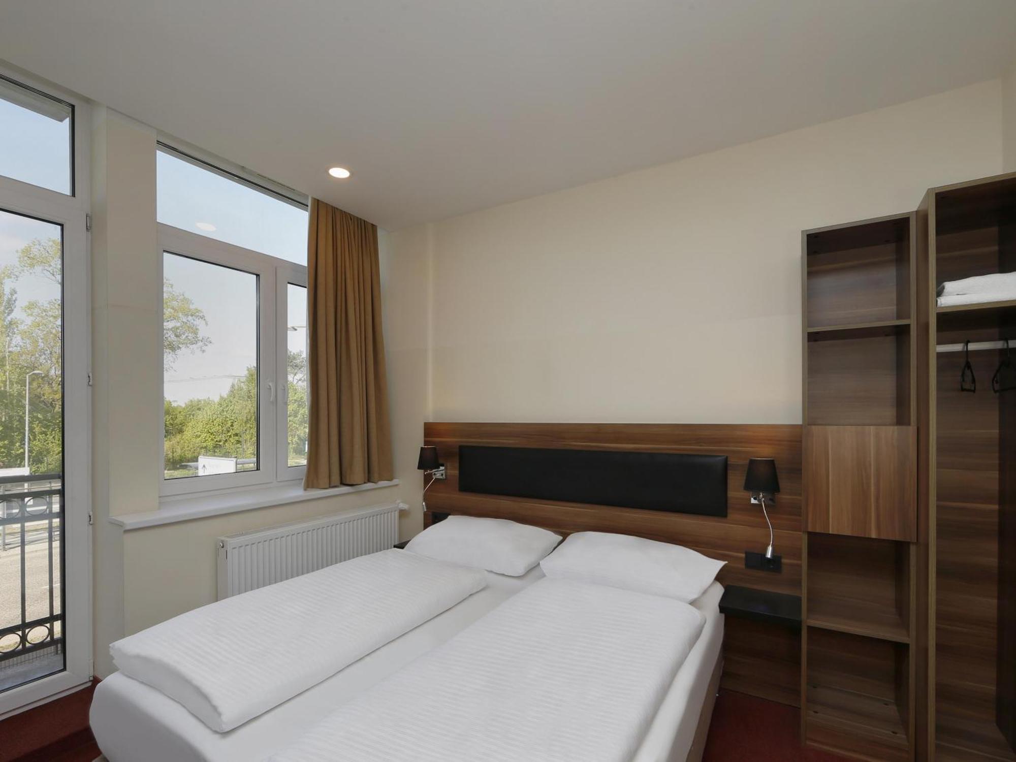 B&B Hotel Berlin-Adlershof Exterior foto